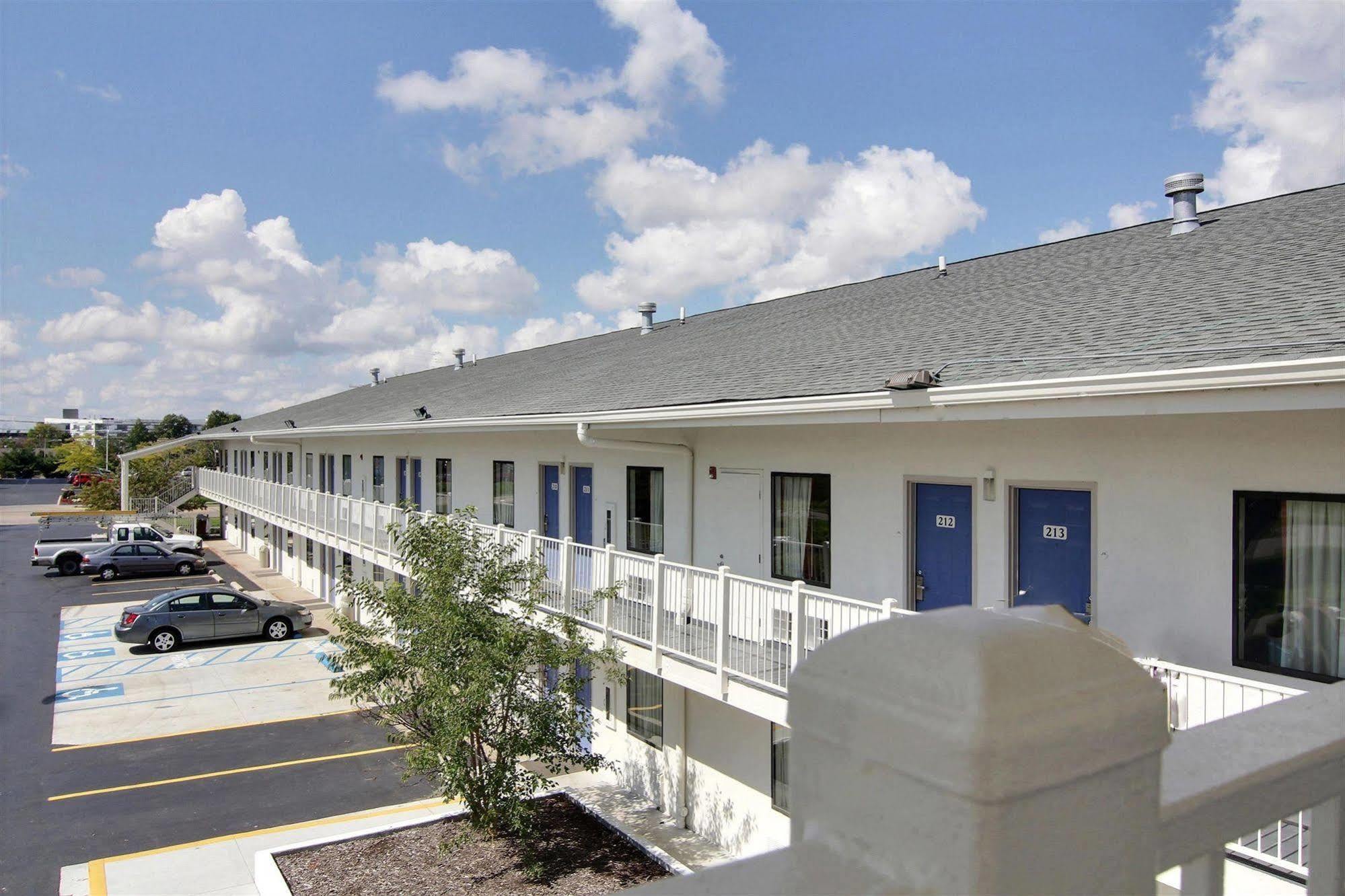 Motel 6-Middleburg Heights, Oh - Cleveland Exteriör bild