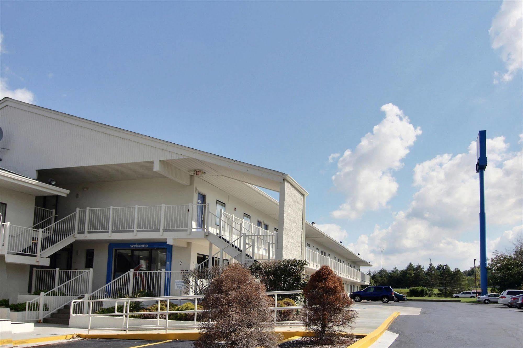 Motel 6-Middleburg Heights, Oh - Cleveland Exteriör bild
