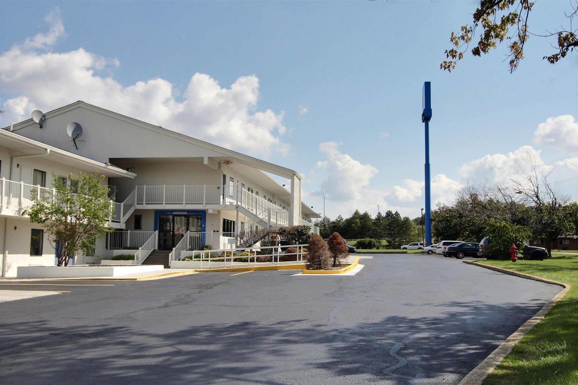 Motel 6-Middleburg Heights, Oh - Cleveland Exteriör bild