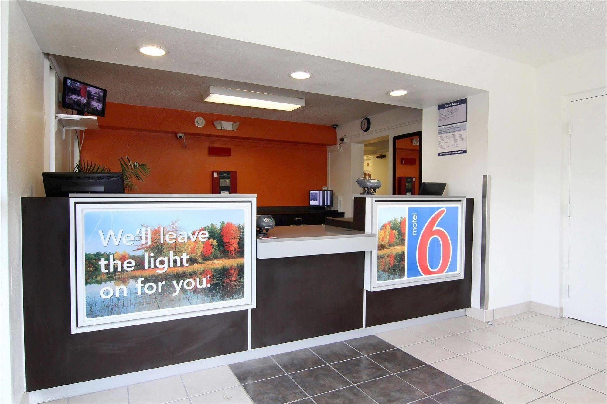 Motel 6-Middleburg Heights, Oh - Cleveland Exteriör bild