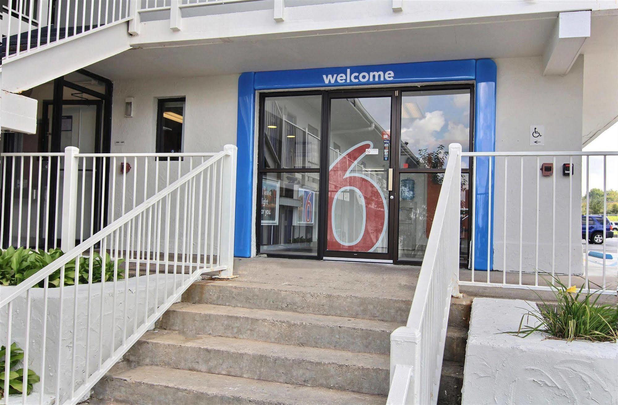 Motel 6-Middleburg Heights, Oh - Cleveland Exteriör bild